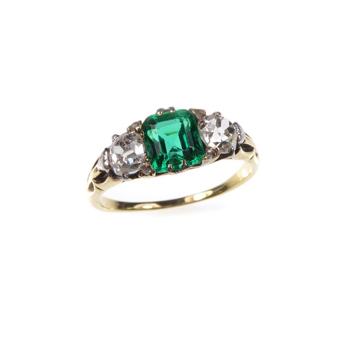 Antique emerald and diamond three stone ring | MasterArt